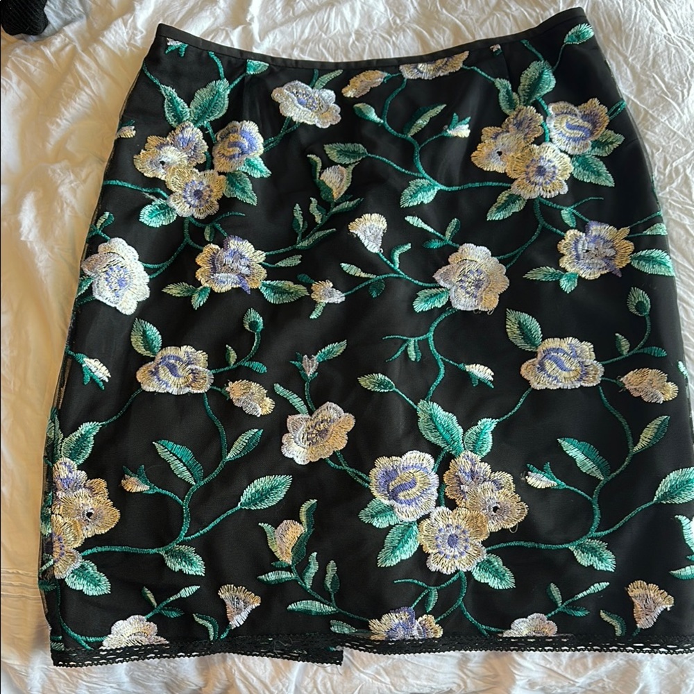 Tahari Black Pencil Skirt with Floral Embroidery
